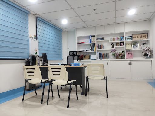 Dr Lee WJ : Consultant Psychiatrist & Mental Health Specialist 李文骥: 精神心理专科医生